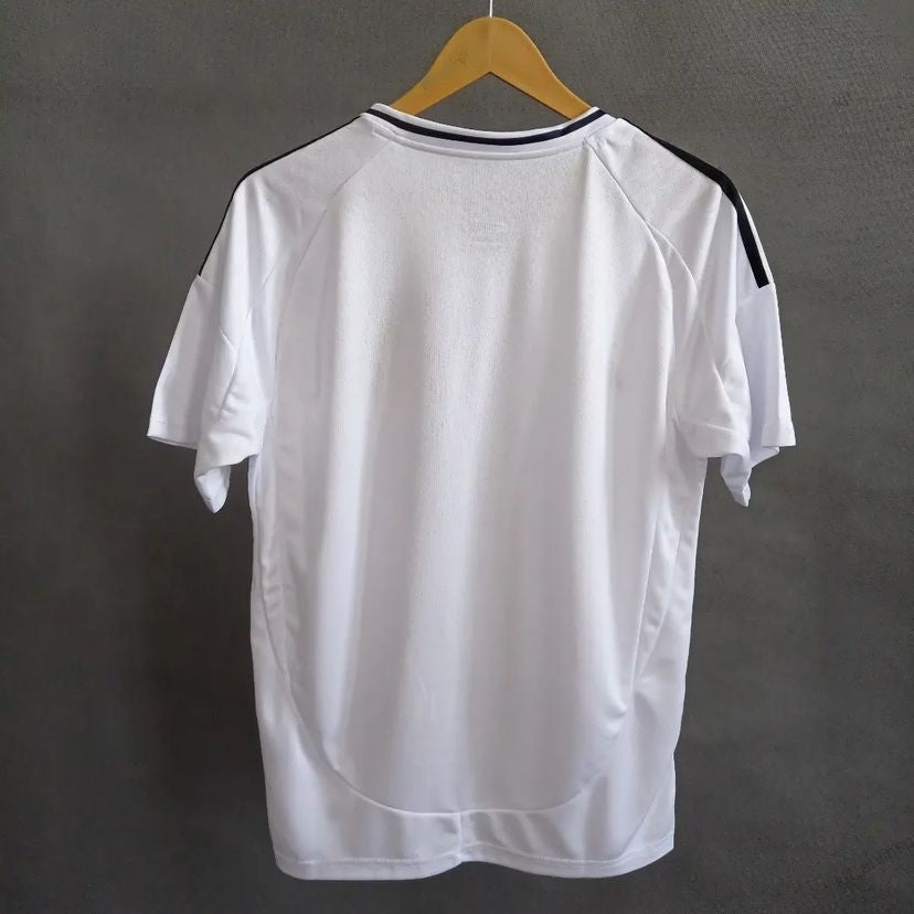 Real madrid Home 24-25 Jersey with shorts image 1