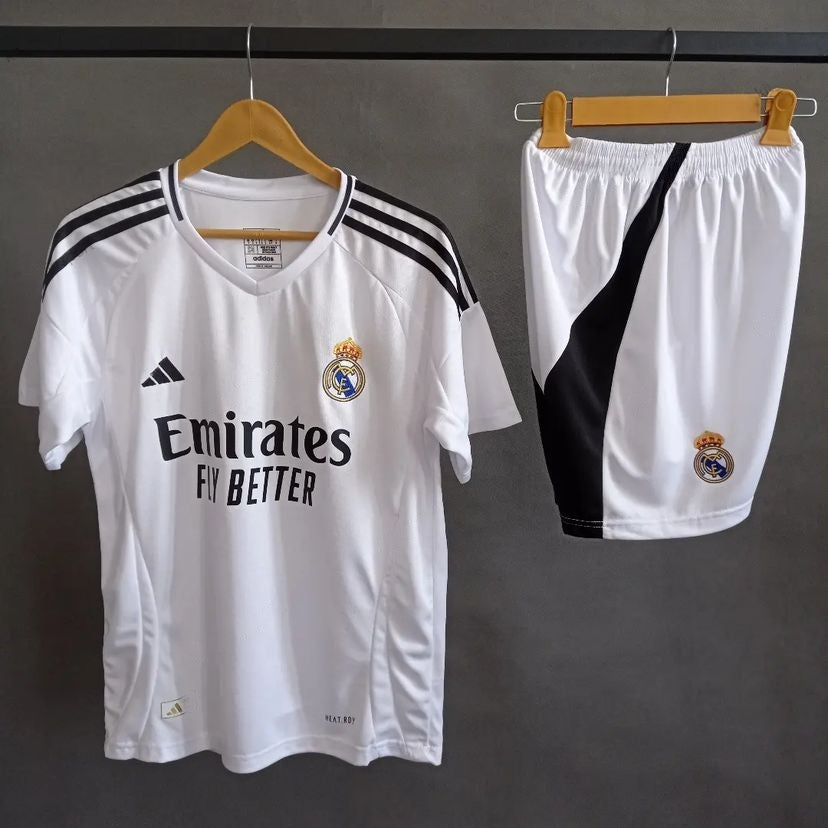 Real madrid Home 24-25 Jersey with shorts image 0